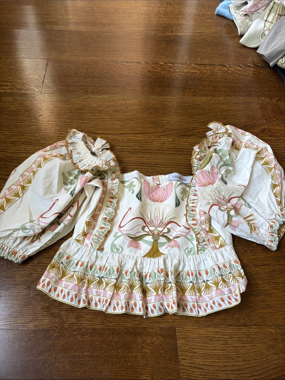 Lug Von Siga White Floral Puff-Sleeve Kids Top with Pink and Green Accents